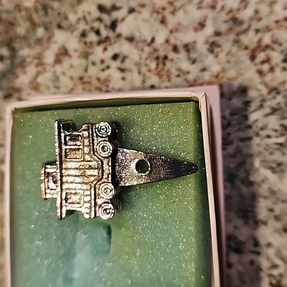 Silver Plated Railroad Car Birthday Candle Holders by Lunt - Picture 7 of 9